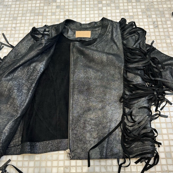 CLEOBELLA Everly Metallic Leather Fringe Metallic Black Jacket - Picture 5 of 12
